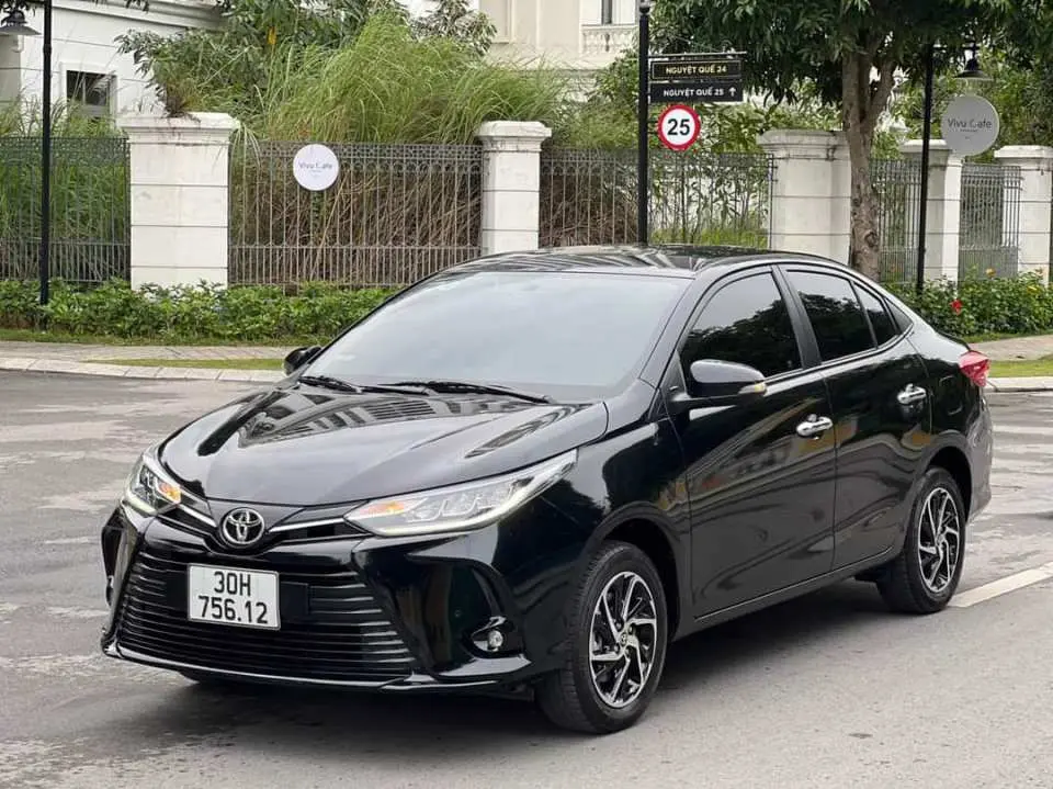 私人接送 - 4人座车（最多可搭乘3人）