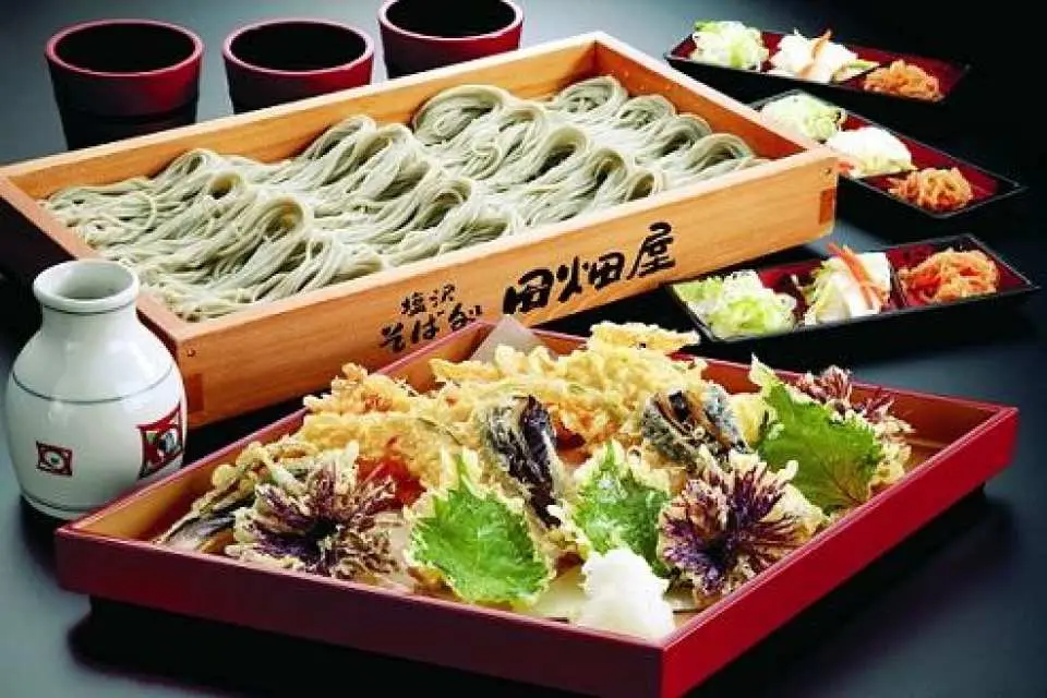 ２日目昼食：新潟名物のへぎそば御膳(イメージ・画像は3人前)