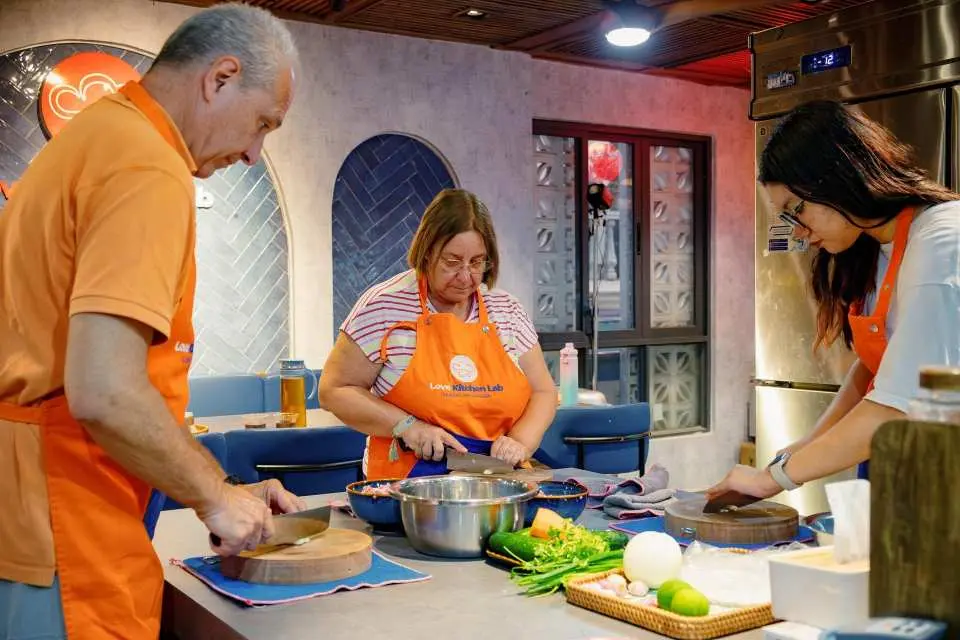 Return to the kitchen and cook 4–5 dishes that form a traditional Vietnamese family meal.
