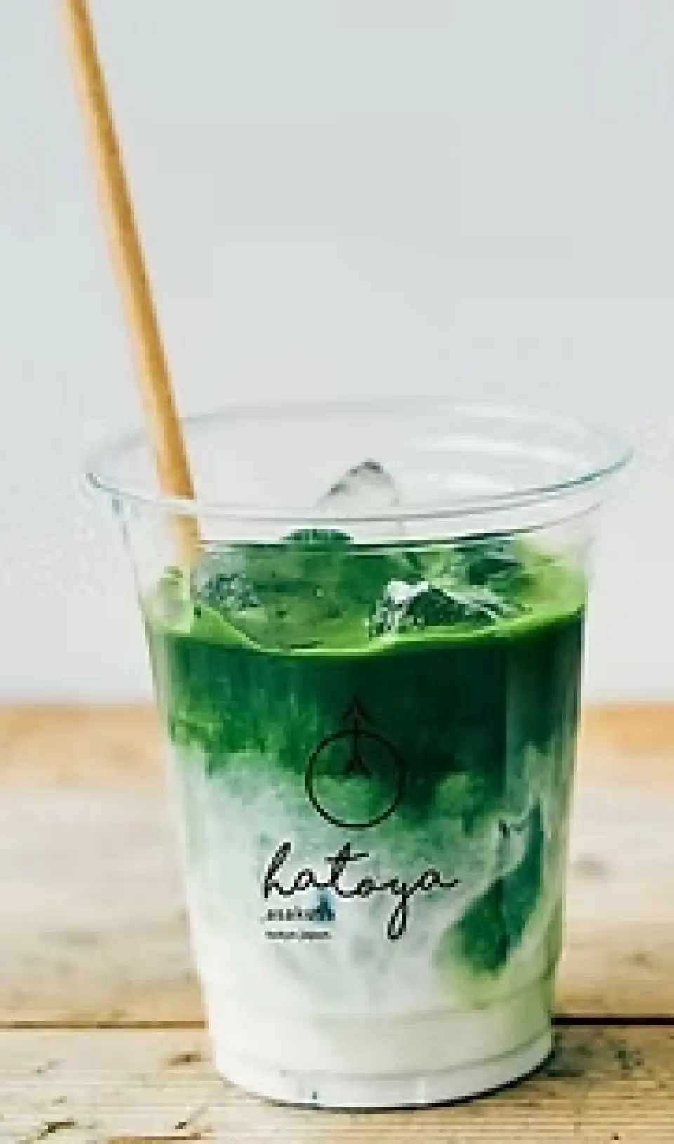 Enjoy a truly Kyoto-style moment of Japanese tradition.

Enjoy a matcha latte from Hachijuhachi Ryoha-sha!