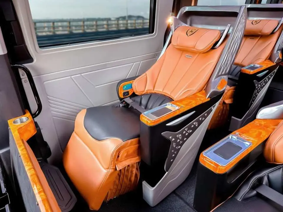 ✨ Limousine – Comfort on Every Mile ✨
+ Modern sleeper seats with generous space for rest.
+ Travel long distance with ease, wake up refreshed at your destination.