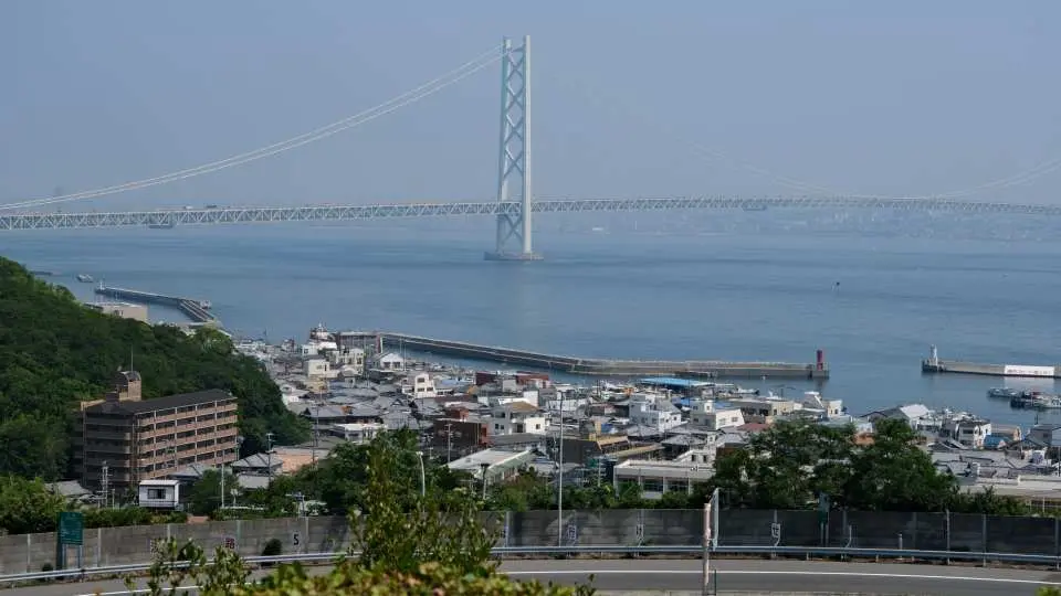 明石海峡大桥。