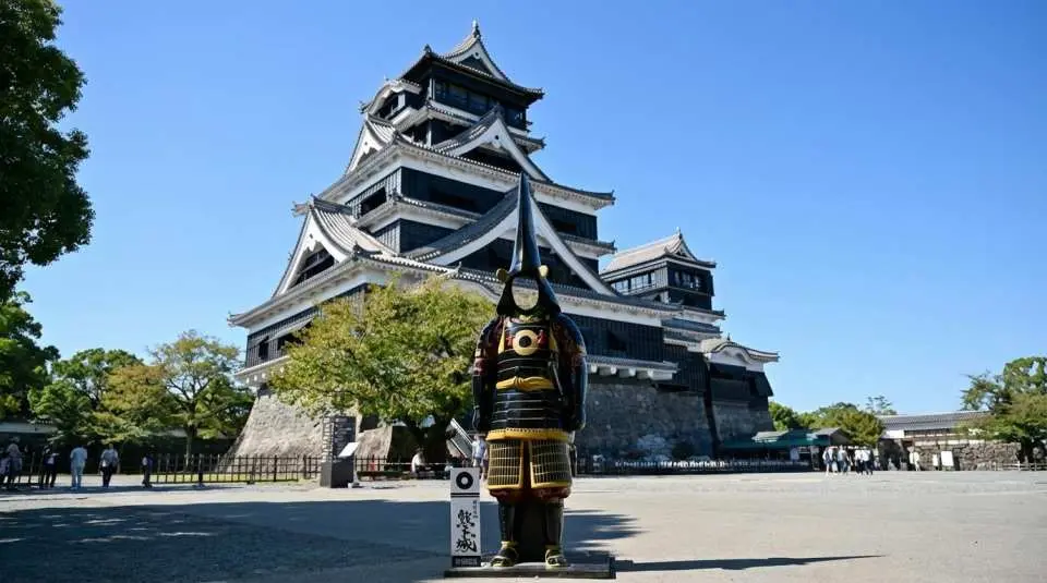 "The ancient and the modern meet here, with the majestic castle tower overlooking the city like a guardian deity. Climb the castle wall and look out into the distance to take in the panoramic view of the city and feel the weight of history while also experiencing a romantic atmosphere."