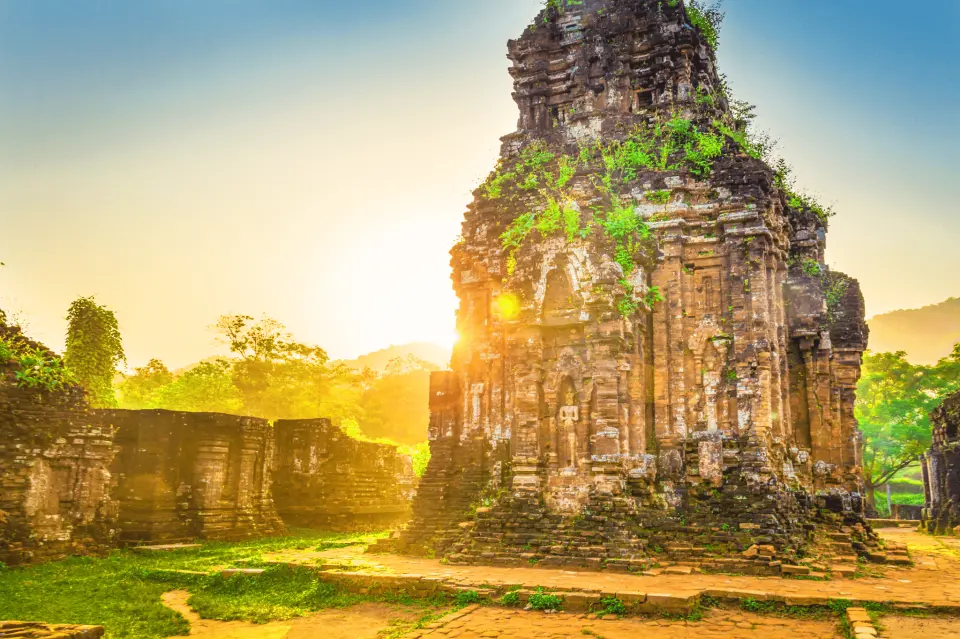 Explore My Son Sanctuary
Explore the ancient temple complex of the Champa Kingdom, recognized as a UNESCO World Heritage Site.
Highlights
Ancient Hindu temples and towers
Historical Champa architecture
Cultural and spiritual heritage site
Traditional Cham dance performance (subject to schedule)