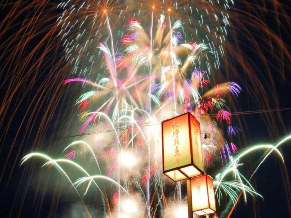 片谷祭：麻原神社秋季大祭煙火表演
