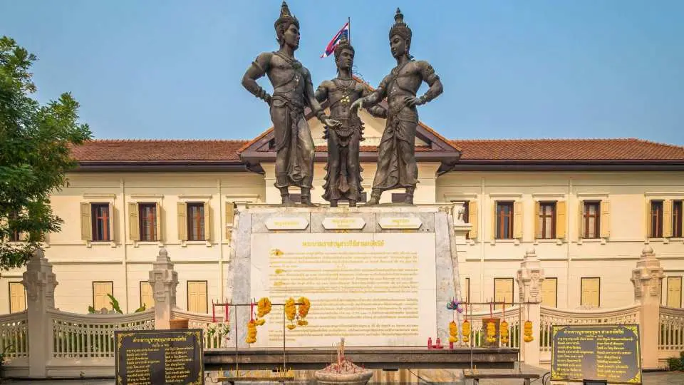Three Kings Monument Learn about the three legendary kings who played an important role in the founding of Chiang Mai while exploring the historic city center. (Duration 15 mins)