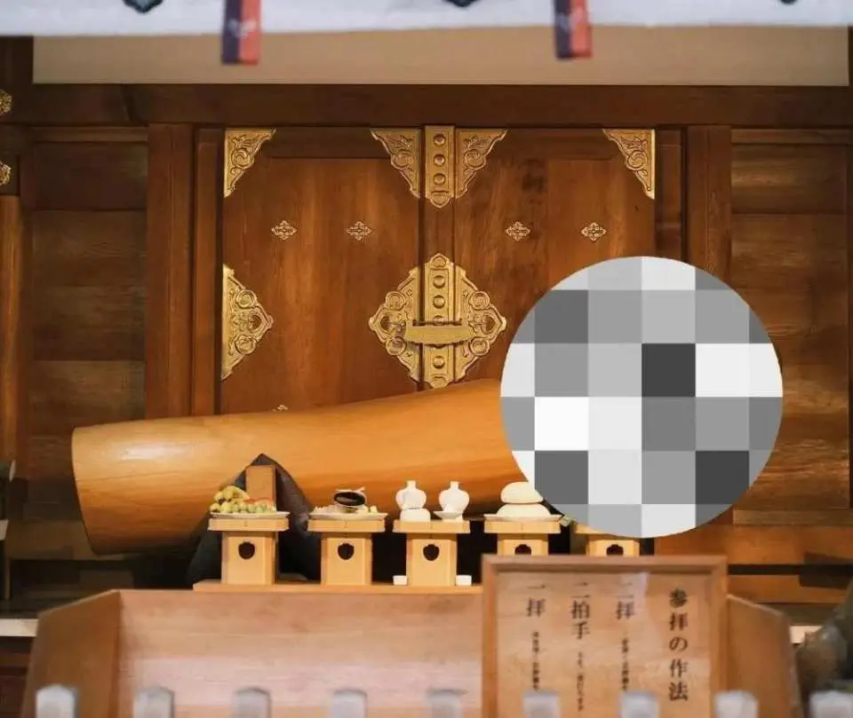 ▼田县神社（45分钟）位于日本爱知县小牧市，是一座拥有超过 1500 年历史的古老神社。其独特的信仰文化传承至今 —— 神社内供奉着象征男性生殖器的「金精神」，这些看似特殊的器物，实则承载着日本传统文化中对生命繁衍、家族延续的原始崇拜，与农耕社会祈求五谷丰登、人畜兴旺的深层祈愿紧密相连。