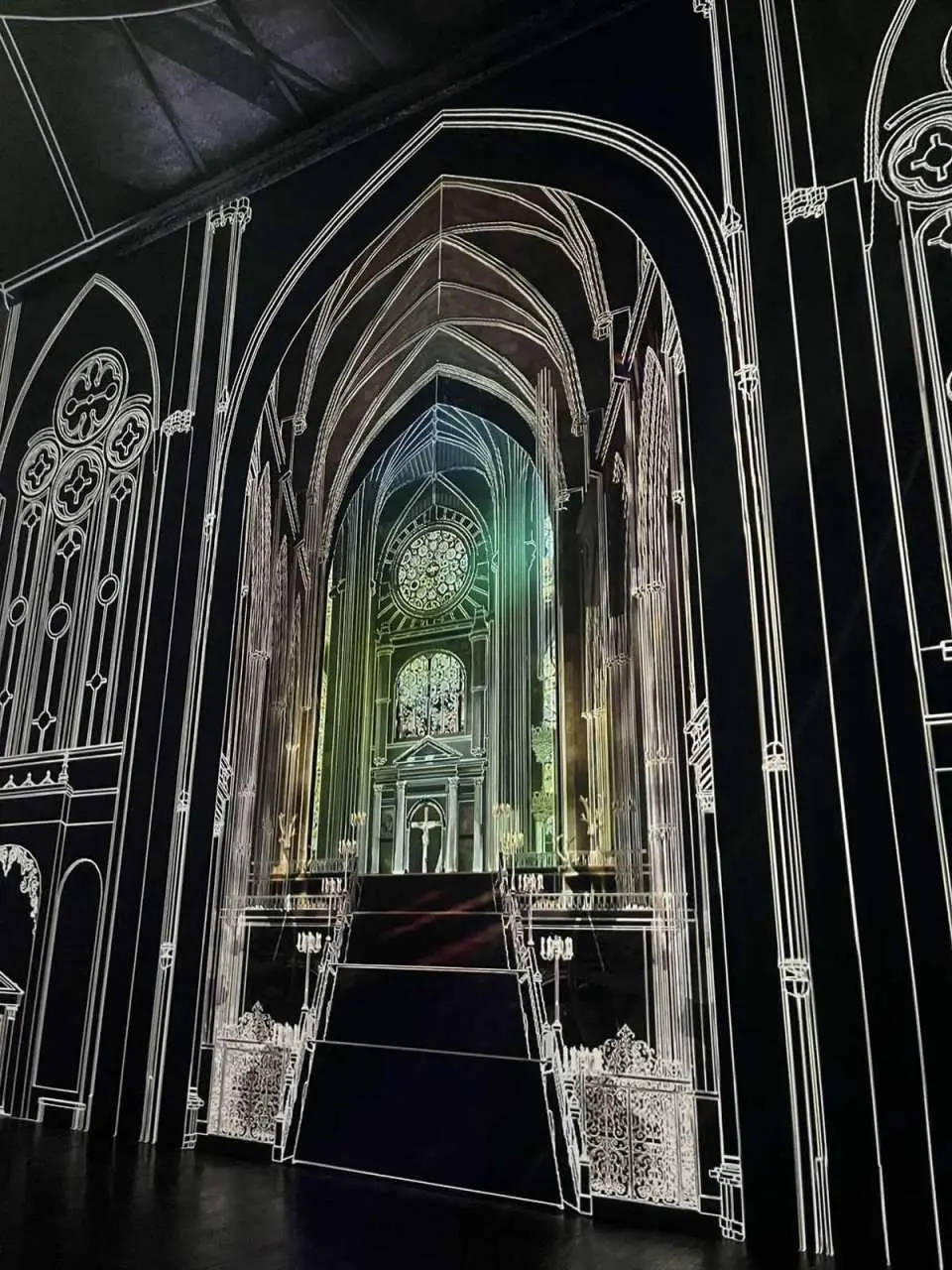 Gallery 3 | Imagine Cube
Wait—did that dinosaur just move? Watch as a moonlit museum, a crystal palace, and a stained-glass cathedral transform the room. In this cube, every single surface—from floor to ceiling—blazes with interactive light.