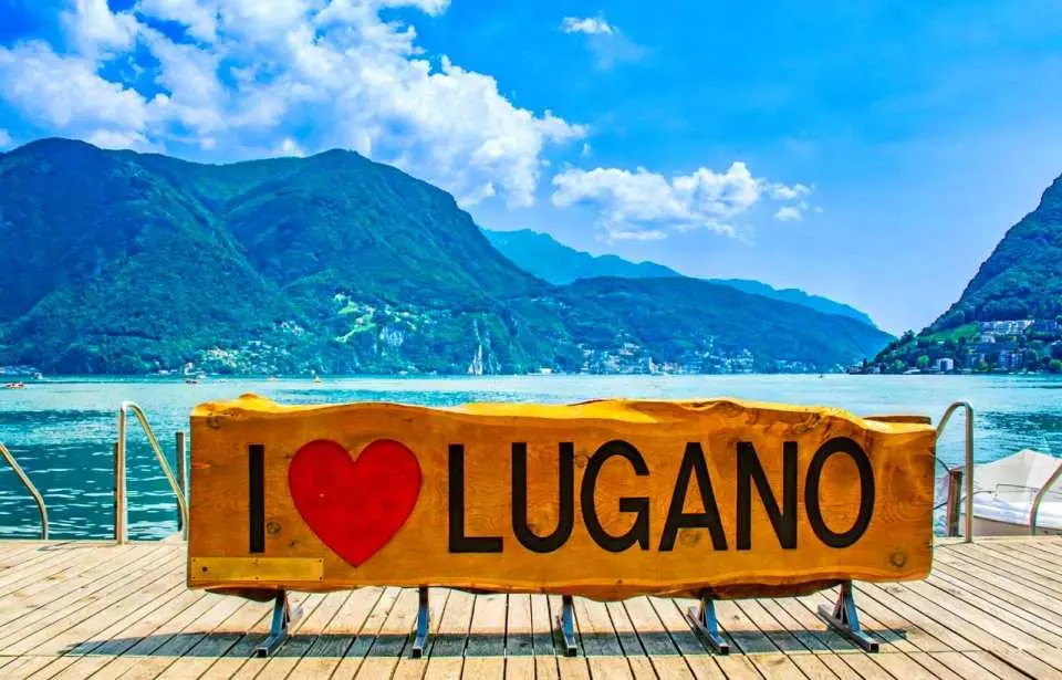 卢加诺湖（Lake Lugano）：位于瑞士与意大利边境之间，以清澈湖水、阿尔卑斯山景和优雅的湖畔风光闻名，是瑞士南部最具代表性的湖泊之一。