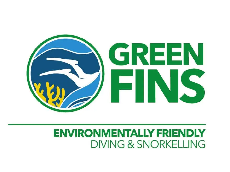 [GREEN FINS Certified Shop]
Adventure Island is a GREEN FINS certified shop that conducts marine activities that are kind to the environment and coral reefs. "Green Fins" is a guideline for environmentally friendly and sustainable diving and snorkeling, and is the only international environmental standard in the industry.