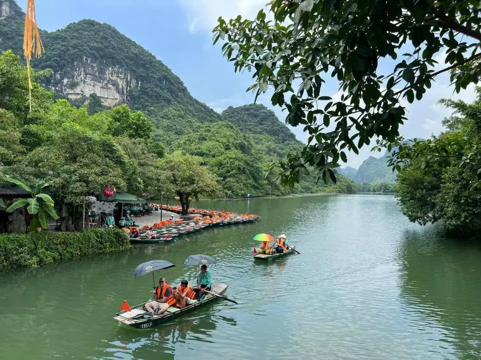 Day Tour Ninh Binh | Hoa Lu - Tam Coc/ Trang An - Mua Cave Pick Up From  Hanoi | Chinese Guide | Vietnam - KKday