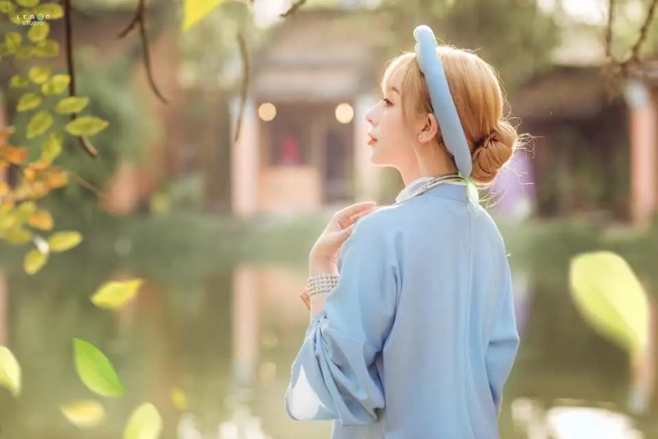 박물관의 아름다운 정원과 전통 목조 주택 주변에서 놀라운 사진을 찍어보세요.