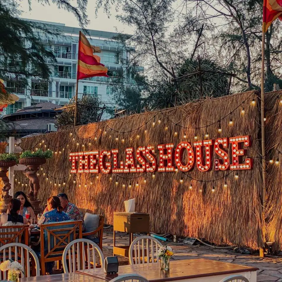 Pattaya Cave Beach Club 必打卡咖啡廳