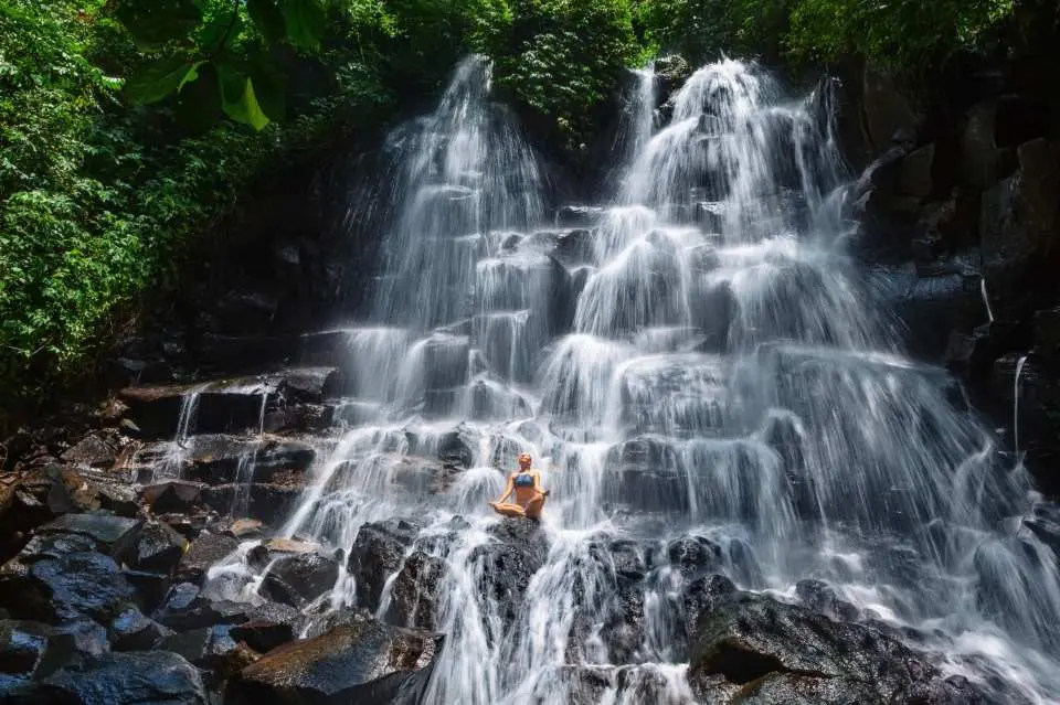 Enjoy spots of your own choosing, like coffee farms, waterfalls, rice terraces, markets, villages, or beaches.