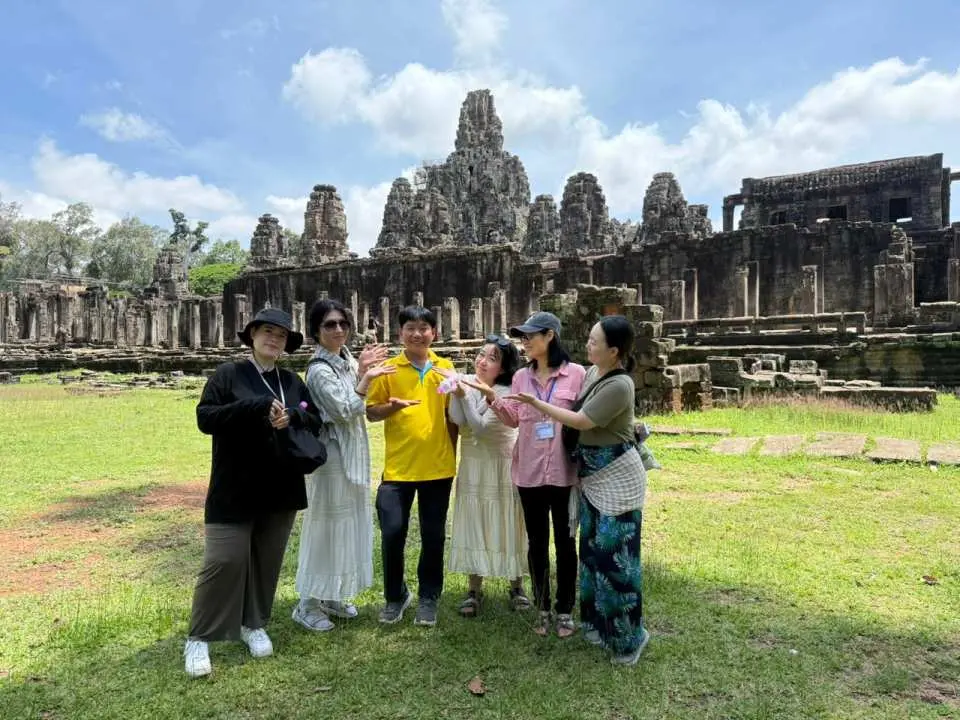 [จุดหมายสุดท้าย] วัดบายอน: สำรวจใบหน้าหินอันน่าทึ่งของวัดบายอน ซึ่งตั้งอยู่ใจกลางนครธม