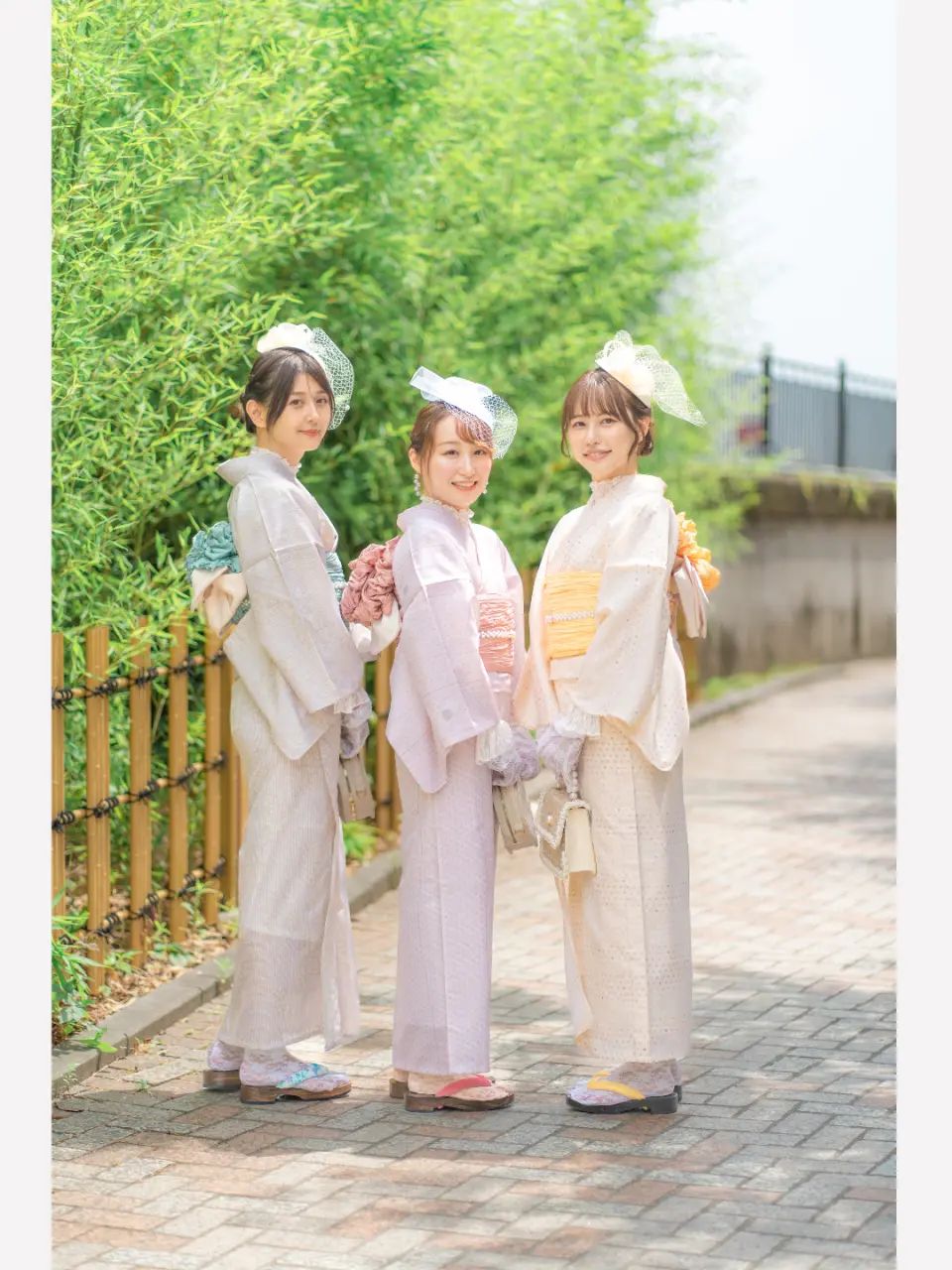 和服歸還時間：12:00 前來店的顧客須在 16:30 前歸還，12:00 後來店的顧客須在 17:30 前歸還。