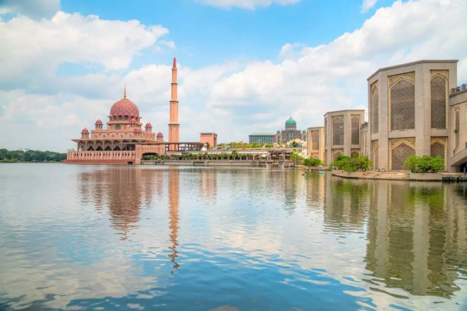 Putrajaya Tour (Pink Mosque on the Water, Prime Minister's Office Square)