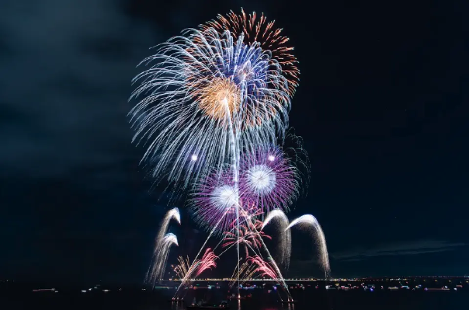 3棟限定】大阪芸術花火2024 1泊2日のグランピング付き（2名1組