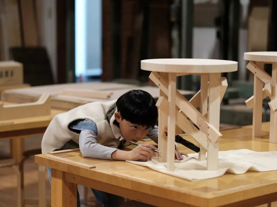 木工特別体験＞ 隈研吾監修スツール「タテヨコナナメ」（静岡県 静岡市