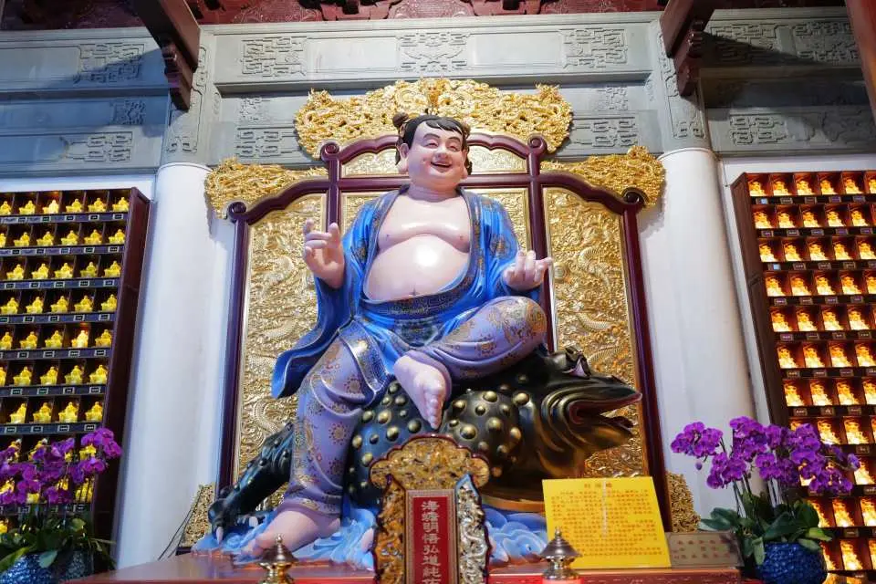 上海の名所寺院を巡る願い事祈願ツアー | 中国 - KKday