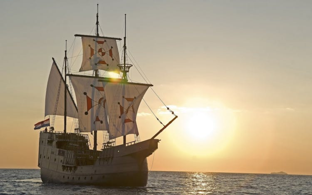Sunset carrack ship cruise - KKday