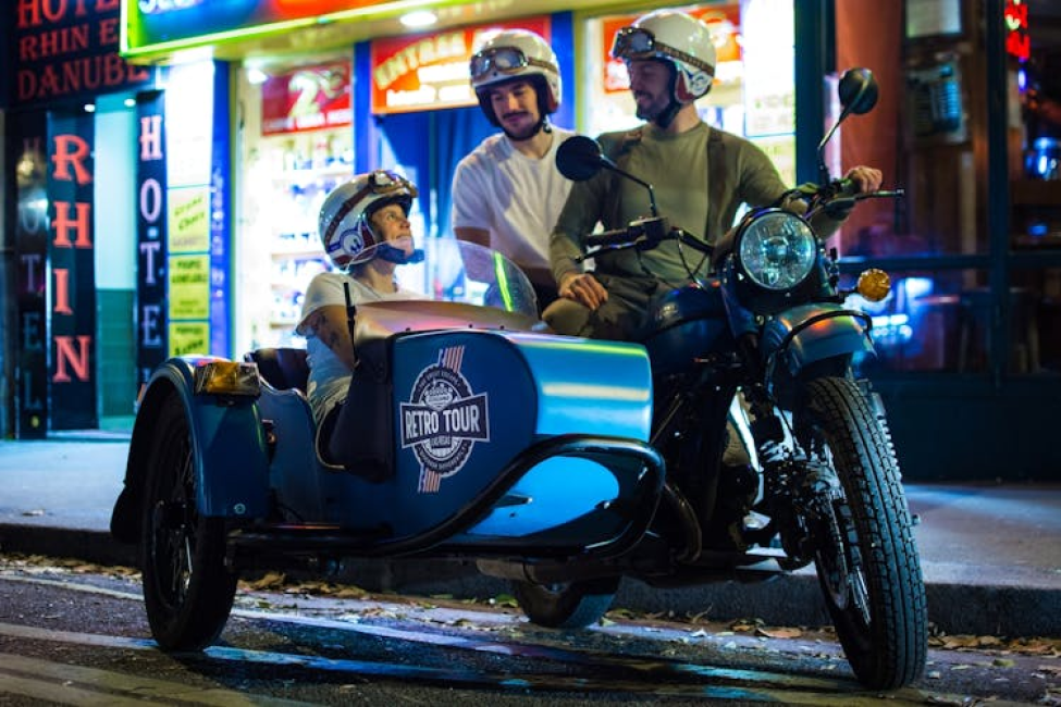 Paris romantic night tour on a sidecar with champagne KKday