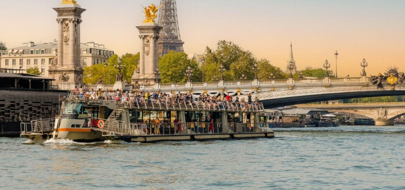 Trải Nghiệm Du Thuyền Bateaux Parisiens Trên Sông Seine | Pháp - KKday