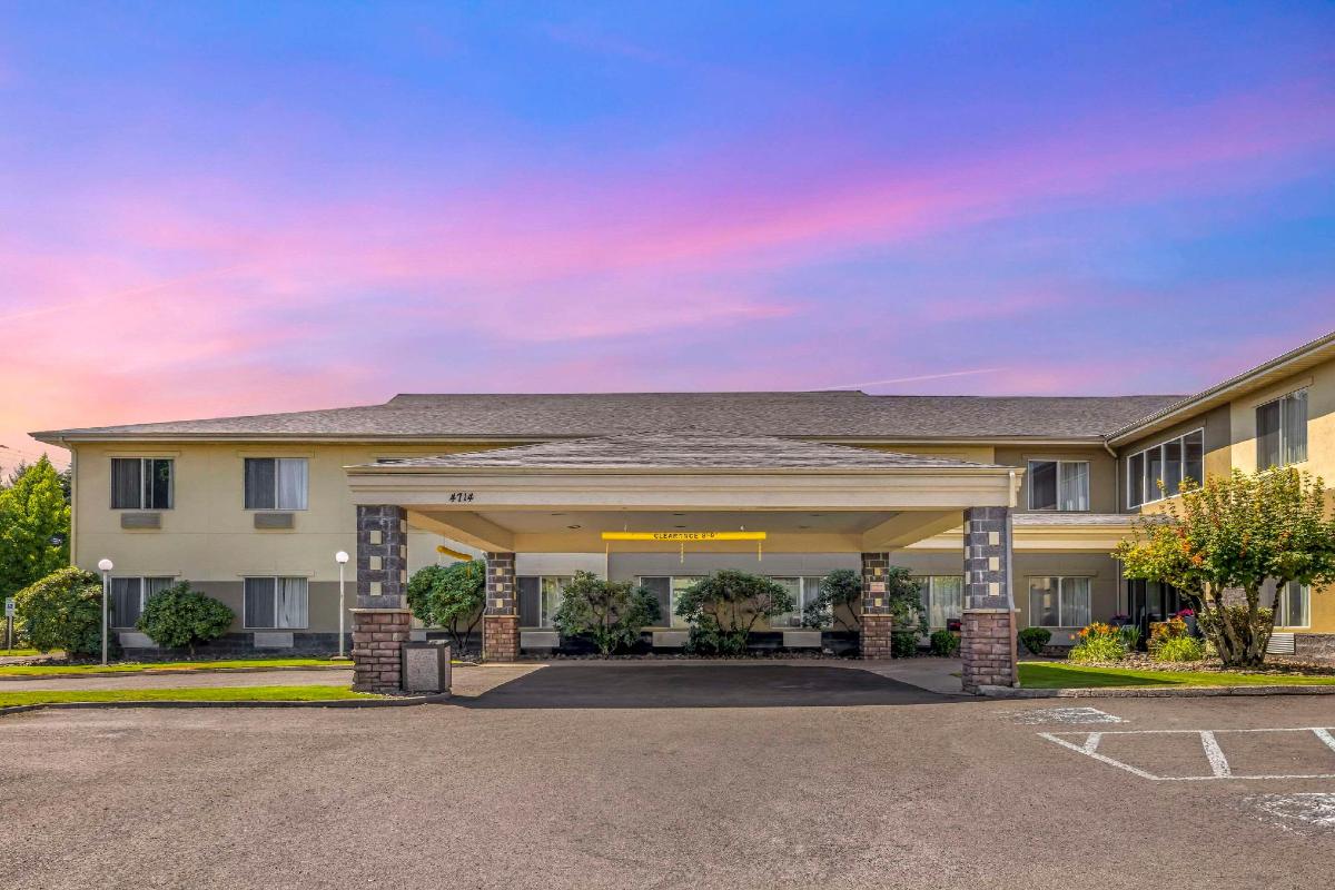 Amazing Comfort Suites Near Vancouver Mall Pictures