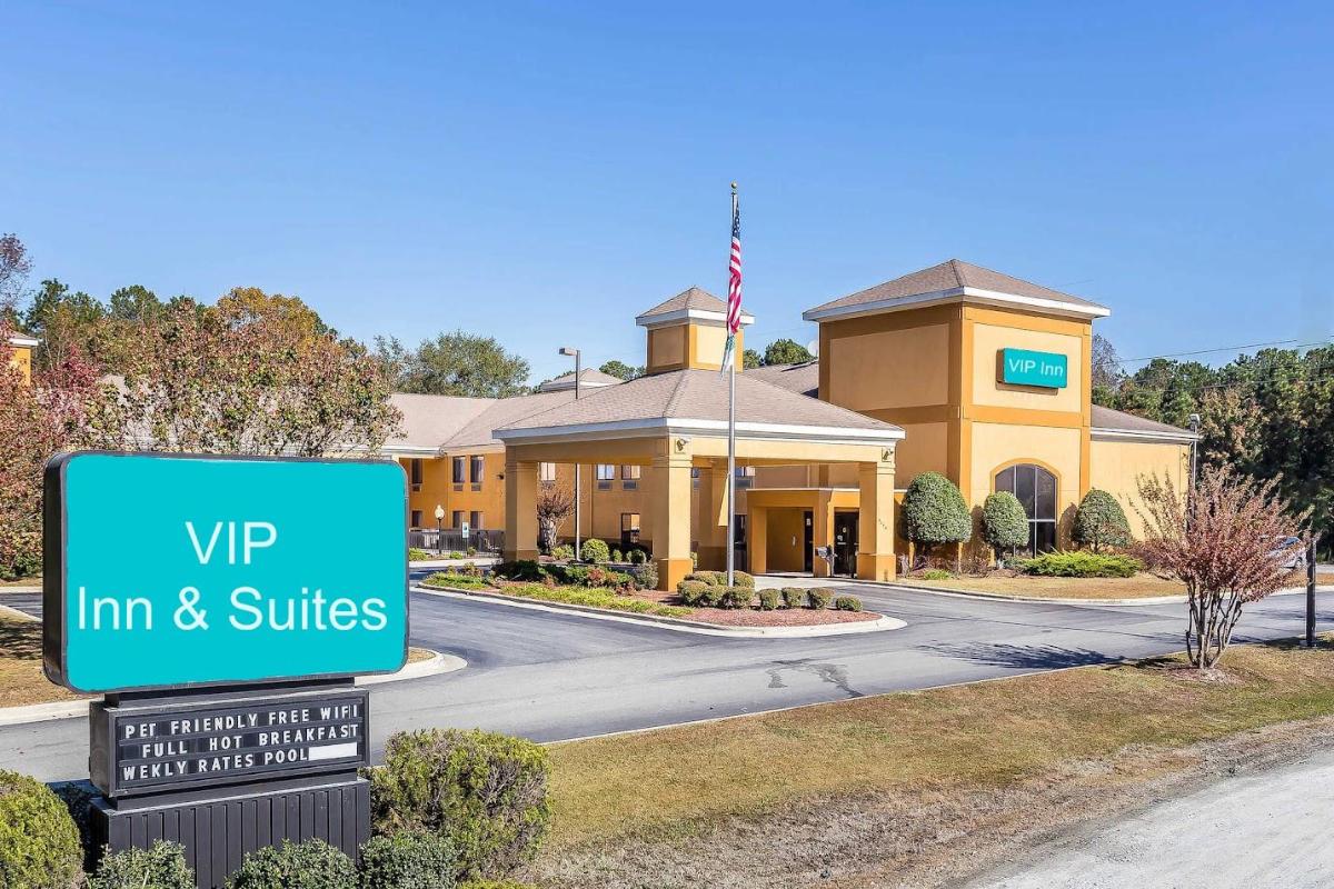 VIP INN AND SUITES WARSAW i-40 - KKday