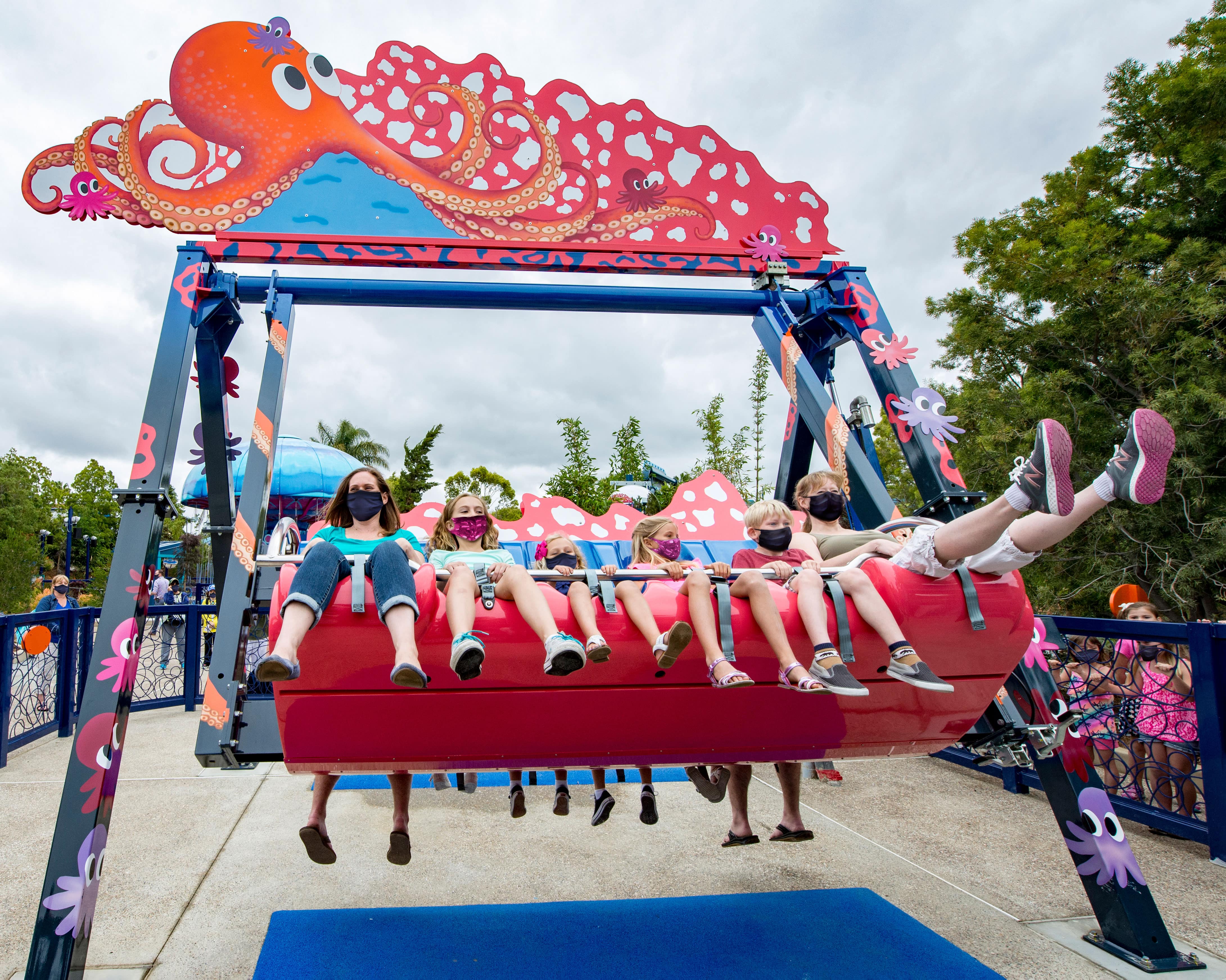 SeaWorld San Diego Sesame Place San Diego Combo Ticket KKday