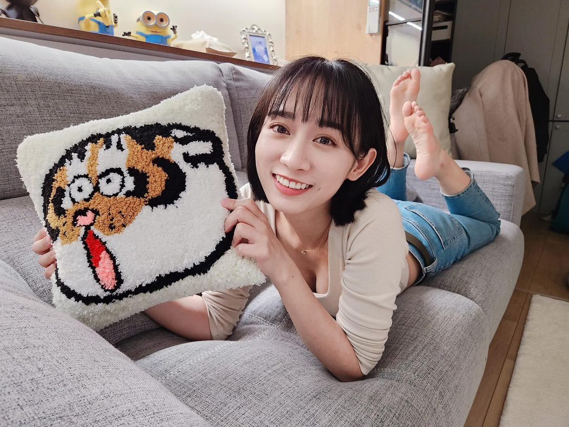 絨毯　コットン　手作り ラッチフック カーペットキット 手芸 セット 毛糸 ハンドメイド DIY