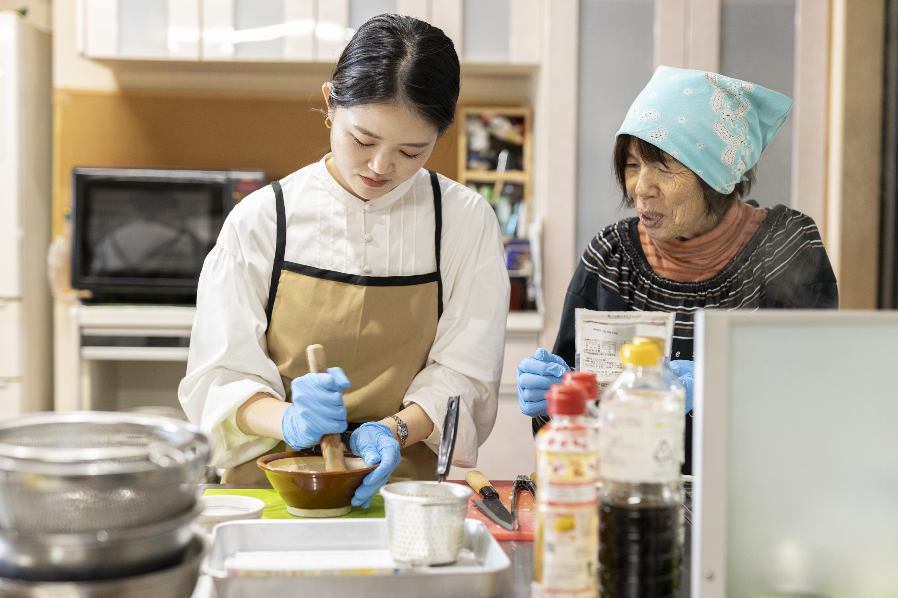 Food Retreat at a Fishing Village Mother's Home in Matsuura, the Mecca ...