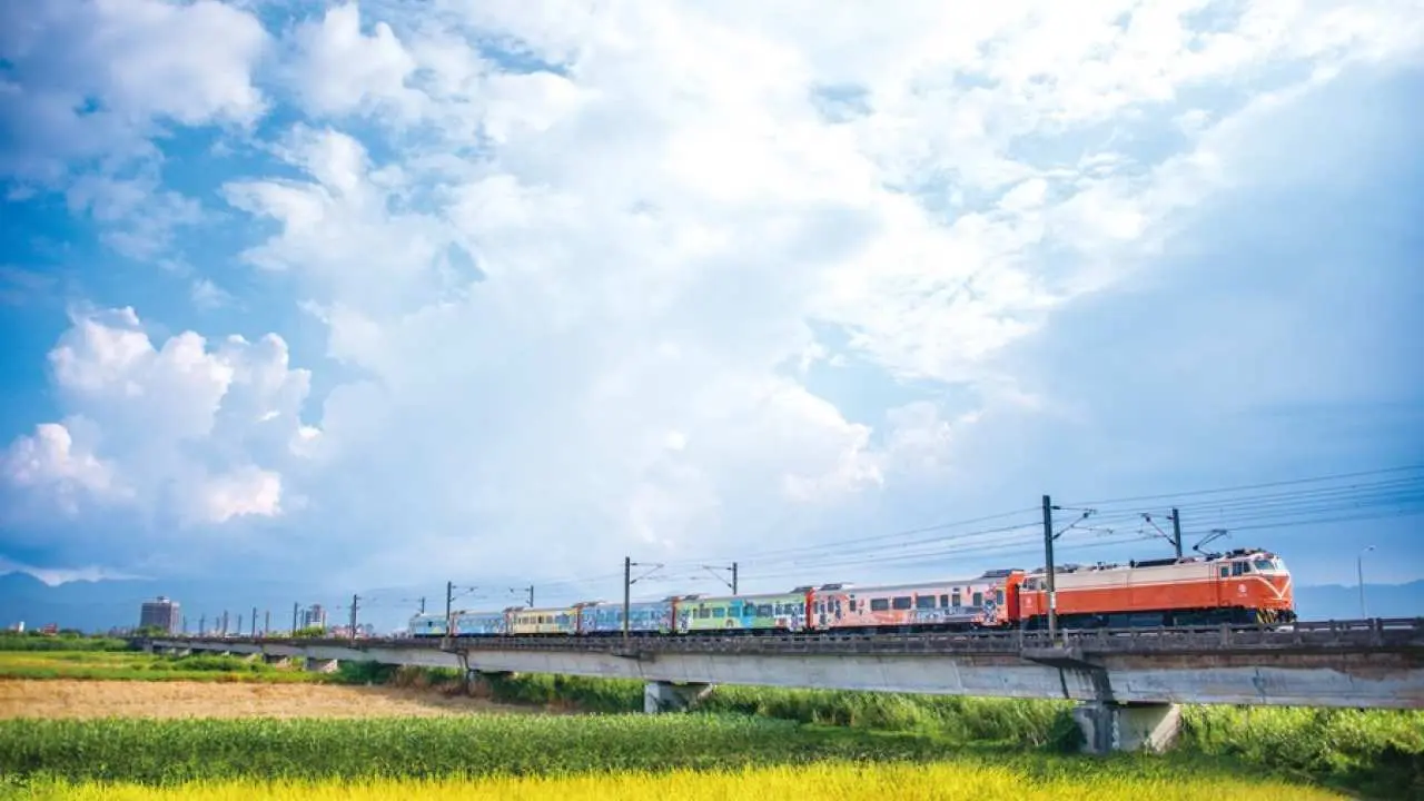 [Taiwan Railway Cruise Style Train] Miaoli Locomotive Park & Pingtung Chaozhou Railway Park & Taitung Rice Dumpling Experience 3 days | 6/08 Departure from North Central South
