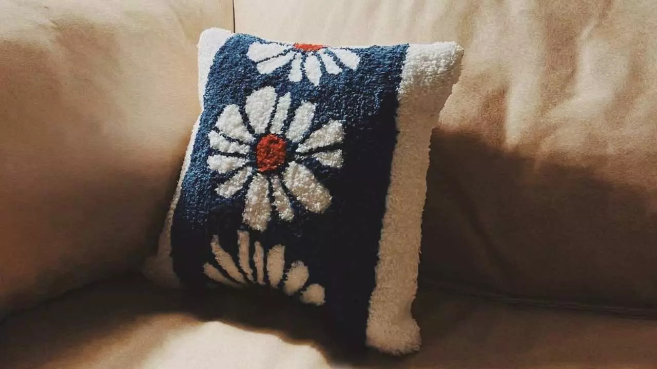 [Recommended Handmade Courses] Taipei | Tufting Tufting Gun | Little Red Flower Handmade Carpet Class | BIG Handmade Pillows