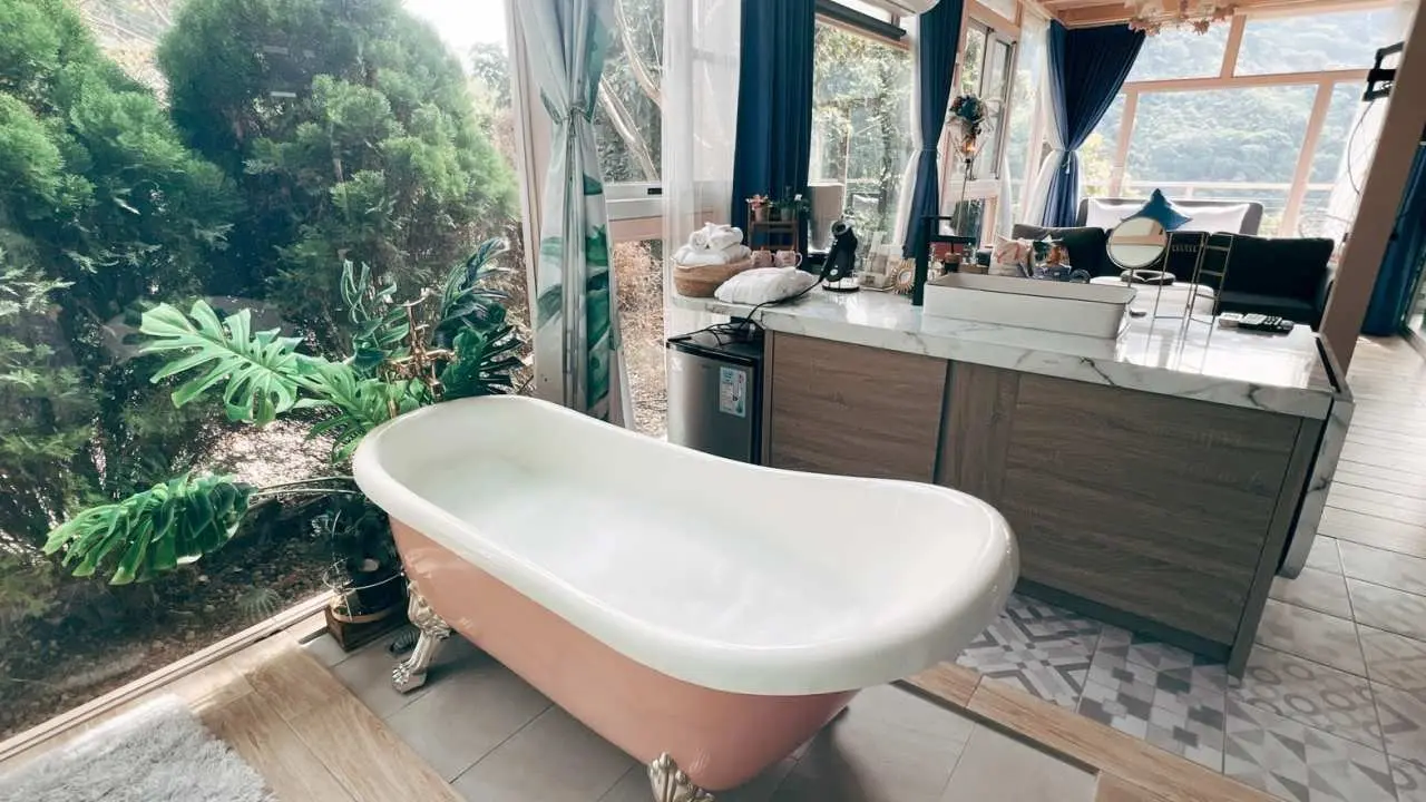 Miaoli|Glass Box Muscle Massage|Relax and Immerse in Nature Experience|Home of the Mountain God