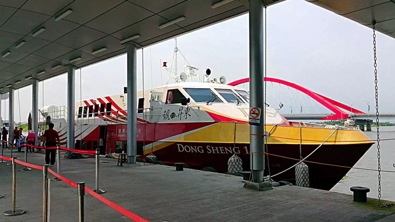 Kaohsiung-Donggang Chartered Direct Transfer | Zuoying High Speed Rail, Formosa, Station, Kaohsiung MRT Xiaogang International Airport Station to Overseas Chinese Market, Yanpu Pier, Donglong Palace, Dapeng Bay [Taiwan Express Leasing Co., Ltd.]