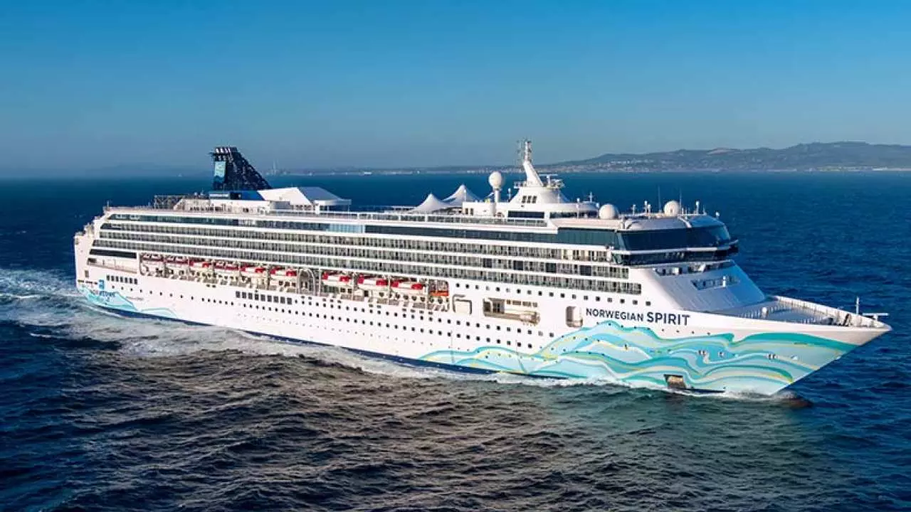 [New Year’s Choice] 2025 1/20 Southeast Asia Essence Tour 11 Days and 10 Nights | NCL Spirit Norwegian Cruise Line Endeavor | Boarding at Keelung Port/Disembarking in Singapore