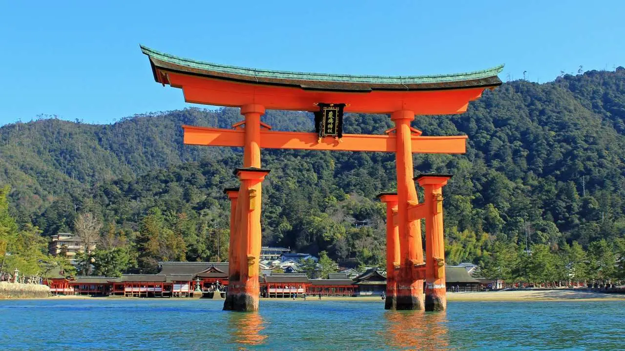 使用往返新幹線兒玉!日本三大美景之一的安藝宮島,首次參拜嚴島神社【博多站出發】