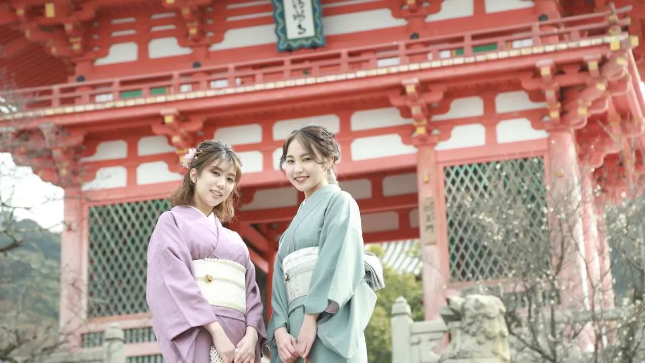 Kimono rental Okamoto | Kimono rental set (Kyoto: Kiyomizu store)