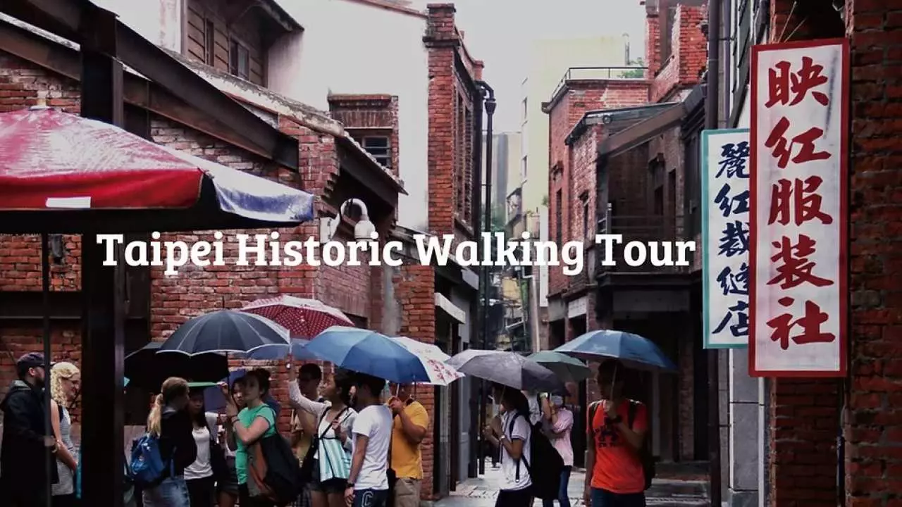 Taipei | Walking Guide: Historical Route | Longshan Temple.Chiang Kai-Shek Memorial Hall.Ximen Red Building