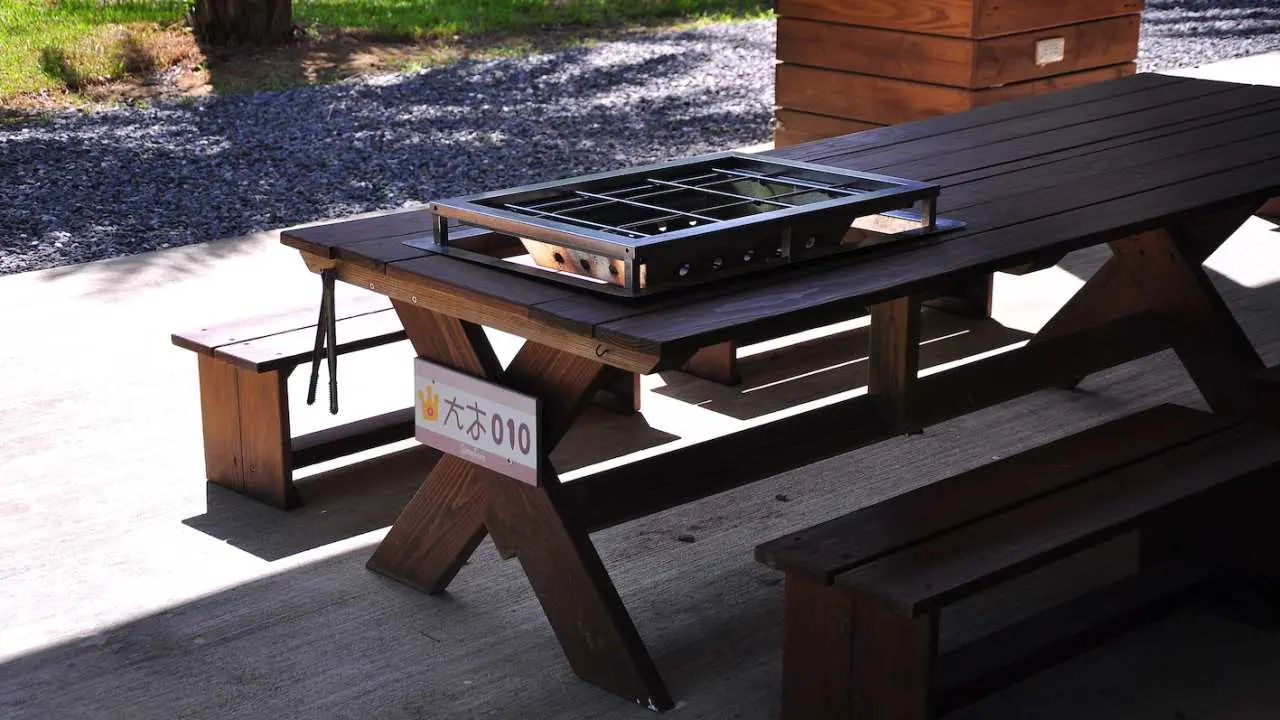 New Taipei | Jinshan Queenstown Forest | Large charcoal grill-resort style BBQ