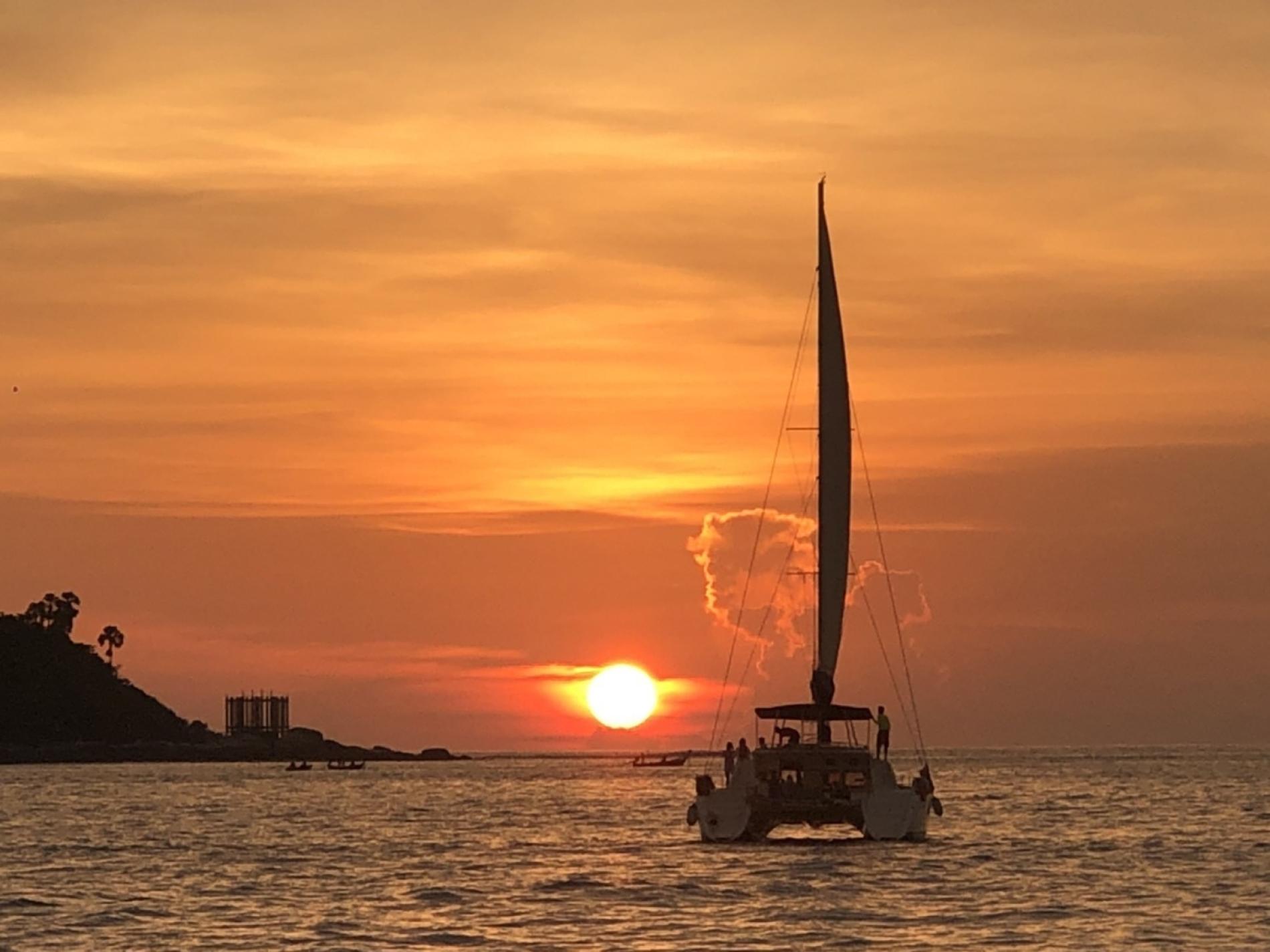 catamaran sunset cruise phuket