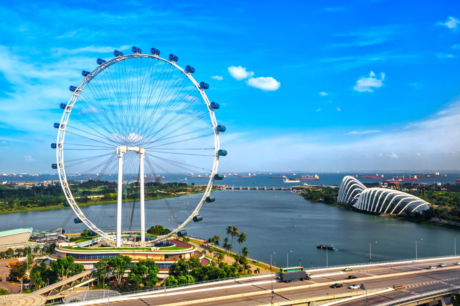 Singapore tourist image
