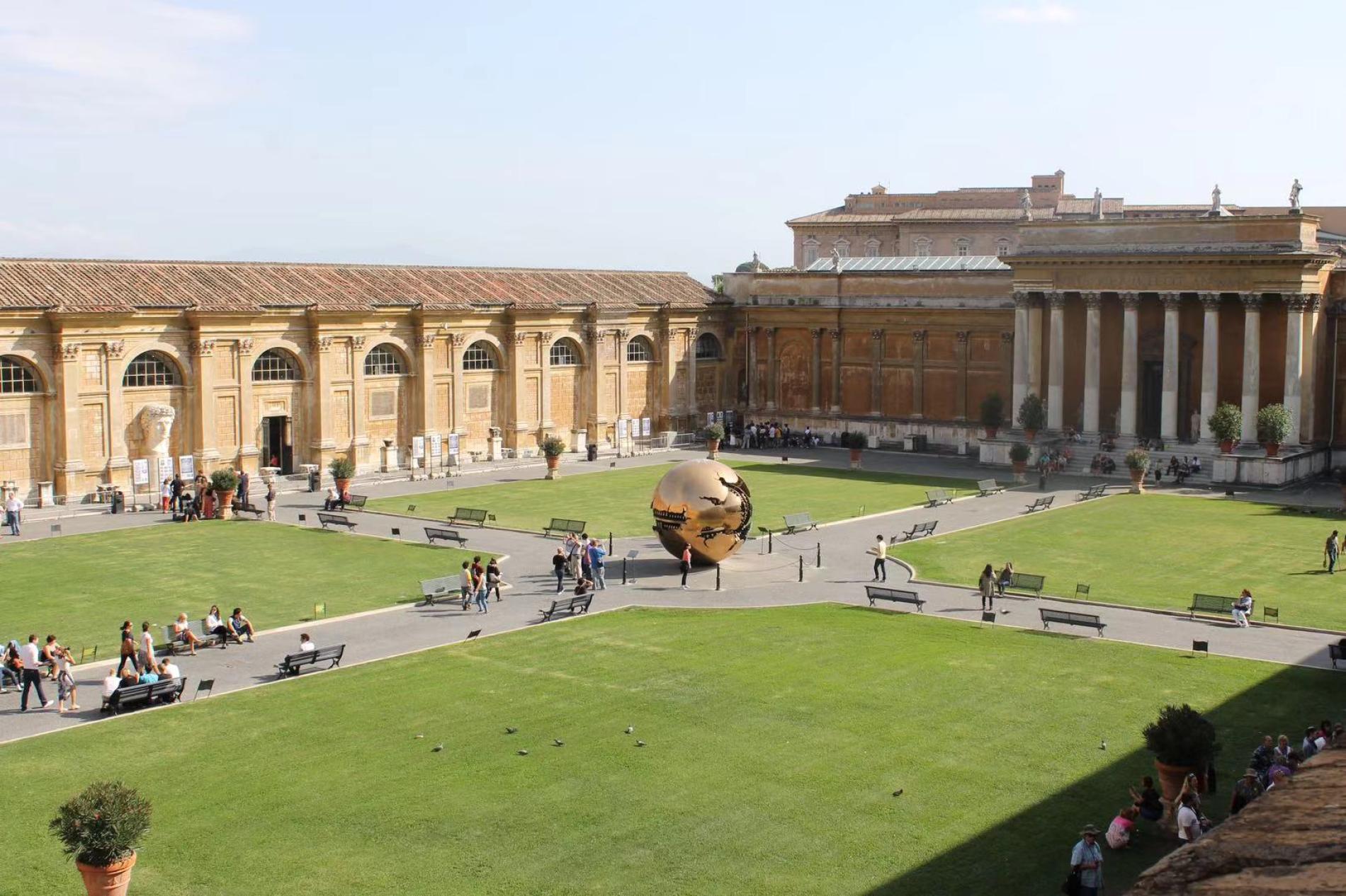 ローマ発 バチカン美術館と世界遺産を巡るローマ市内1日観光 By Mybus 日本語公認ガイド 昼食付き Kkday