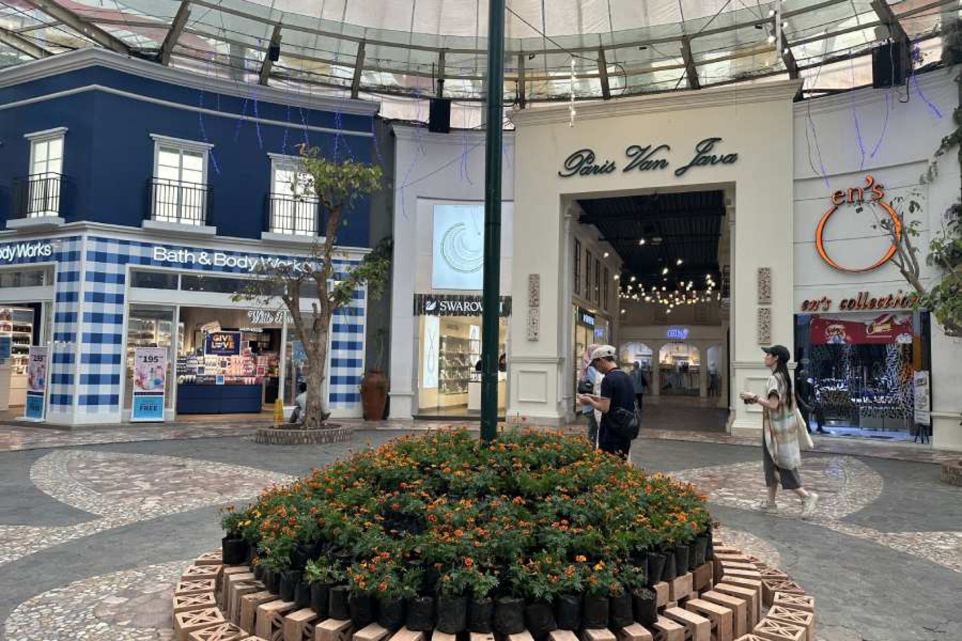 印尼旅遊】雅加達萬隆～萬隆天池仙境、茶園天空步道、雅萬高速鐵路、乙晚五星飯店五日- KKday