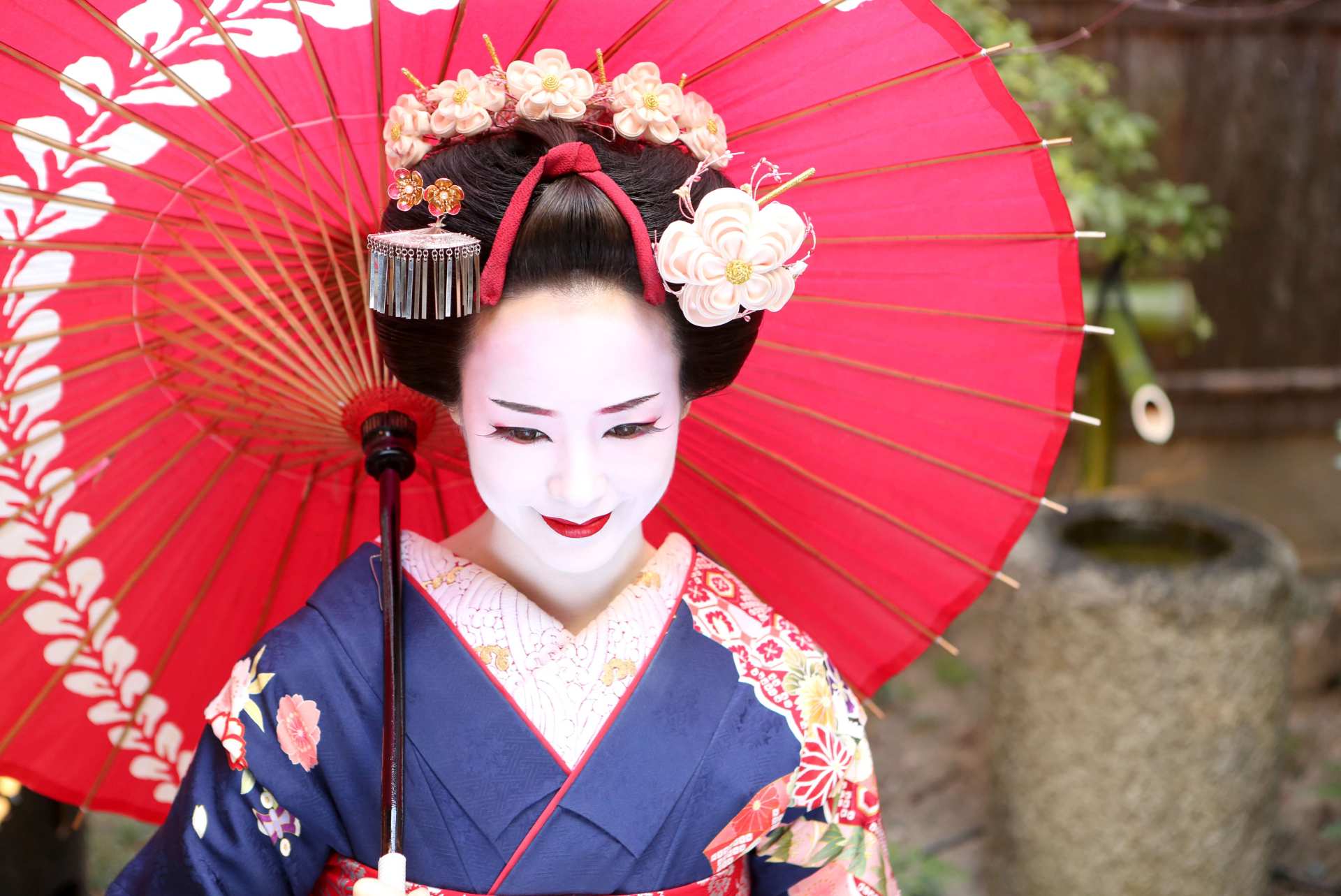  【祇園で舞妓なりきり体験】舞妓体験処 ぎをん彩：京都舞妓体験＋写真撮影プラン 