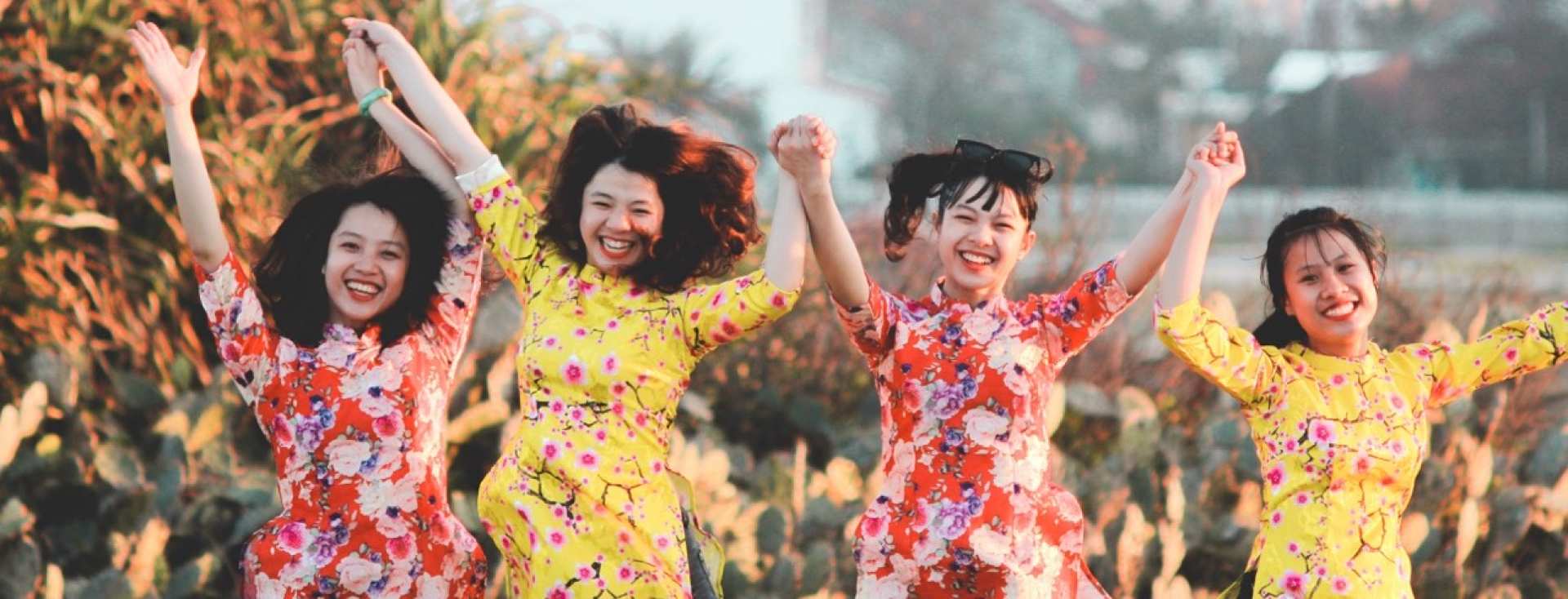  【越南傳統服飾奧黛體驗】自選峴港著名景點攝影半日遊 