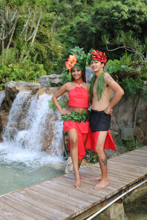 Fisheye Marine Park Costume &amp; Coconut Experience | Guam Island