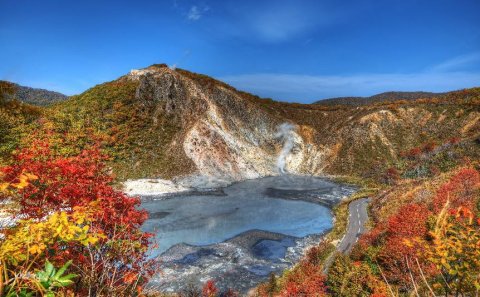 Hokkaido Day Tour: Noboribetsu Hell Valley, Lake Toya, and Romantic Otaru Canal (Depart from Sapporo)