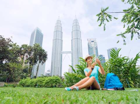 Kuala Lumpur Half-Day Tour: Petronas Twin Towers, National Monument, National Mosque, Dataran Merdeka  | Malaysia